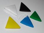 Magnet trojúhelník 32mm barevný plast